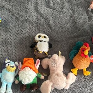 Plush Toy Set with Owl, Rooster, and More